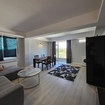 Crystal Apartment Boekarest Buitenkant foto